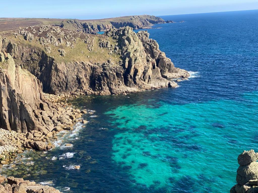 2 Bedroom Cottage Sleeps 4 With Hot-Tub, & Shared Pool Use Sennen Luaran gambar